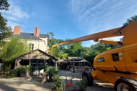 Peinture des menuiseries extérieures du Zoo de La Flèche